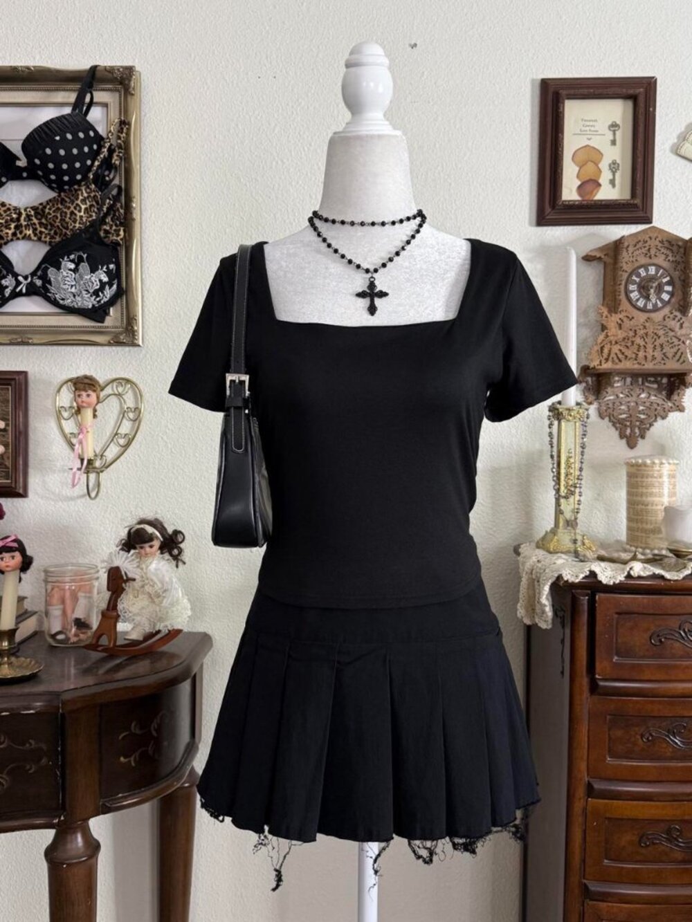 Classic girly grunge witchy black square neck cropped top